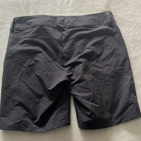 Shorts - Picture 3 of 4